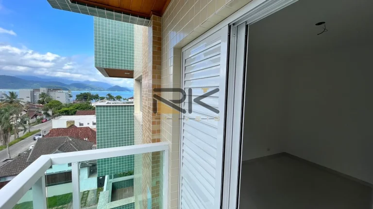 Imagem Cobertura no Itaguá com 3 dormitórios sendo 2 suítes,sala 2 ambientes,cozinha,varanda gourmet com churrasqueira,vista para o mar