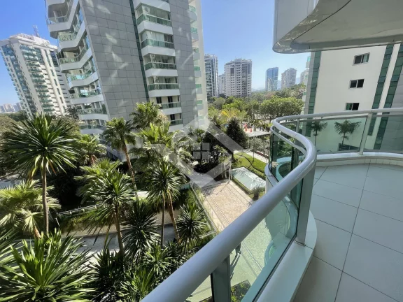 Imagem Apartamento de 4 Quartos para Venda na Barra da Tijuca com 407 m²