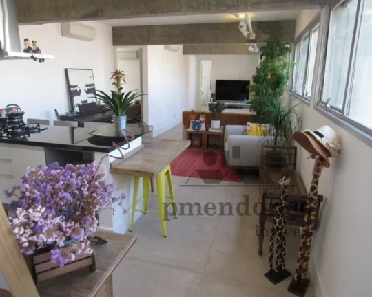 Imagem Descrição do Imóvel Apartamento amplo com 3 dormitórios sendo que 01 foi aberto para closet, 02 ...