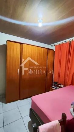 Imagem Casa Espinheiros Parcialmente Averbada
