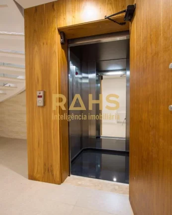 Imagem Requinte, Conforto e Segurança, Você Encontra Nessa Excepcional Residência de Alto Padrão em Con...