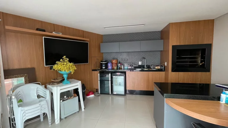 Imagem Apartamento diferenciado com 4 suítes, piscina e quadra esportiva no Av. Brasil