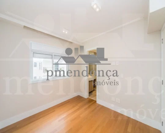 Imagem Apartamento reformado à venda em Higienópolis com 3 suítes e 4 vagas, 169m2.