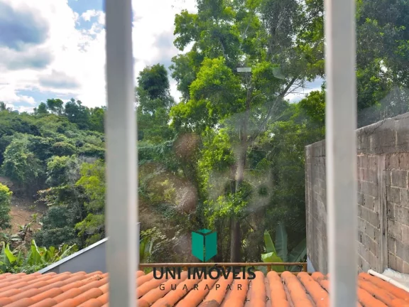 Imagem Triplex à venda em bairro nobre de Guarapari com área gourmet e deck para lagoa