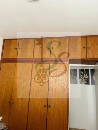 Imagem Venda de Apartamento no Jardim Paulicéia, Campinas. 2 dormitórios (1 com armários), sala, cozinha espaçosa com armários, área de serviço com despens
