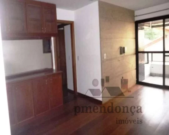 Imagem Apartamento arejado e iluminado, piso laminado, living para 02 ambientes, dormitÃ³rios ricos em armÃ...