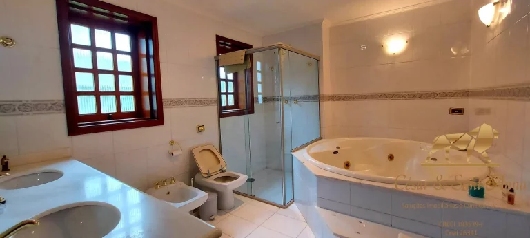 Imagem Apartamento com 226m², a venda, no centro turístico de Capivari.