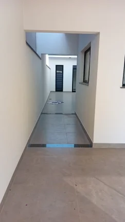 Imagem Imperdível Casa em Condomínio à Venda em Sorocaba-SP, no Bairro Wanel Ville - 3 Quartos, 1 Suíte, 3 Salas, 2 Vagas - 135,80m² de Área