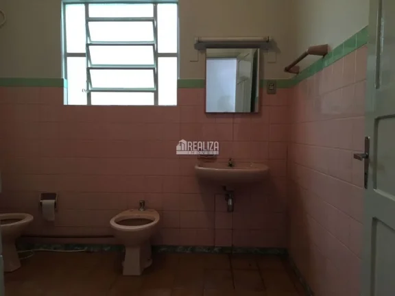 Imagem Casa à venda no bairro São Benedito, Uberaba - 2 dormitórios