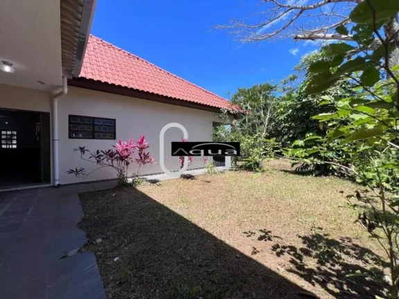 Imagem Casa para Venda em Peruíbe, Guarau, 3 dormitórios, 1 suíte, 2 banheiros, 4 vagas