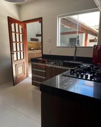 Imagem Casa a venda Cond. dos Pássaros de 4 quartos - Guriri - Cabo Frio - RJ