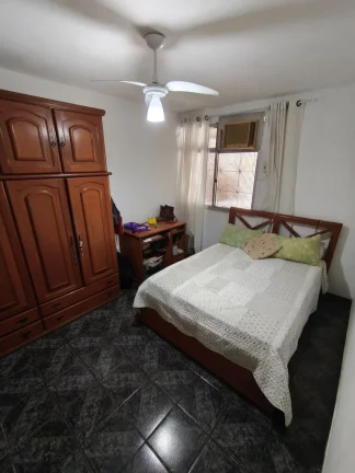 Imagem Casa com 2 quartos e com garagem no bairro Engenho Pequeno, São Gonçalo/RJ