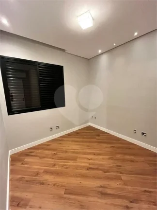 Imagem Apartamento à venda com 2 quartos, sendo 1 suíte, no condomínio London Park, São Paulo - SP