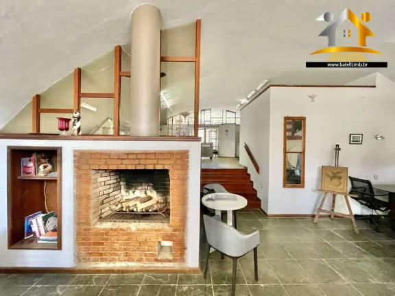 Imagem Casa à venda com arquitetura brasileira, na Granja Viana, Cotia - SP | Batelli Imóveis