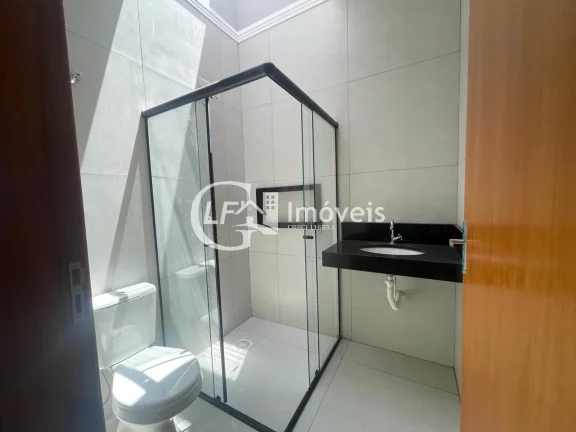 Imagem Casa à venda em Campo Grande-MS, Vila Santa Luzia: 3 quartos, 2 salas, 3 banheiros, 2 vagas, 117 m². Imperdível!