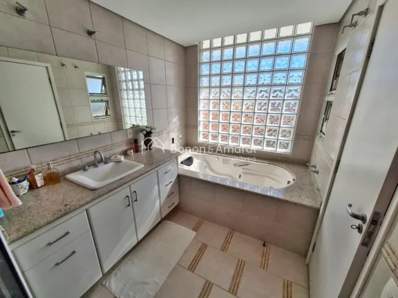 Imagem Descubra o imóvel dos seus sonhos!
Localizado em um bairro privilegiado com segurança 24 horas e e...