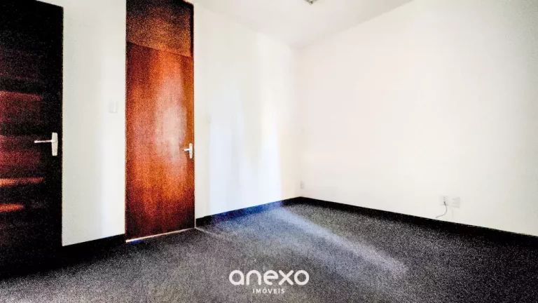 Imagem Casa comercial ampla para locação em Blumenau – 246m², 6 salas e vagas de garagem