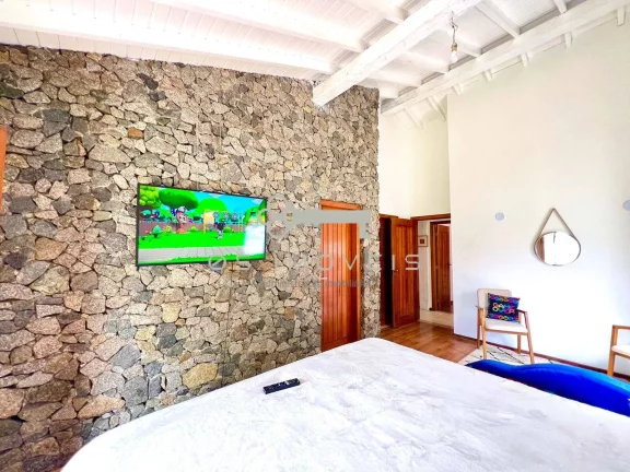 Imagem Propriede à venda Granja Viana: Residência Recém Finalizada com Duas Casas