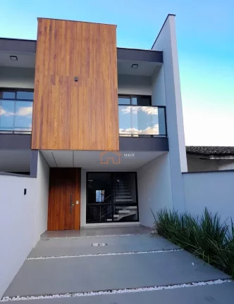 CASA RESIDENCIAL em JOINVILLE - SC, IRIRIÚ