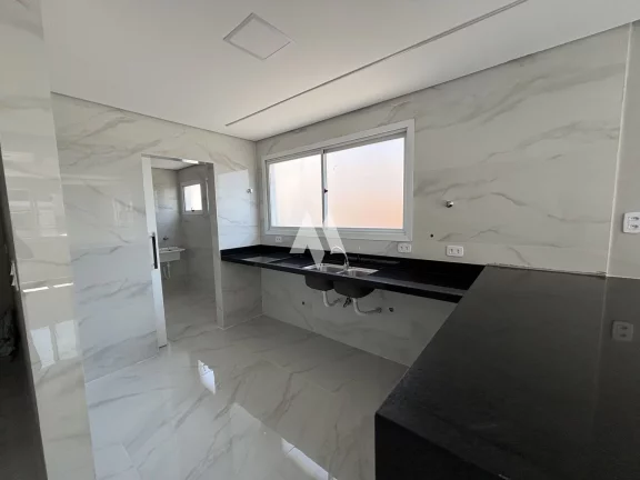Imagem Casa Sobreposta com 3 dormitórios e 3 suítes com piscina - Boqueirão / Santos