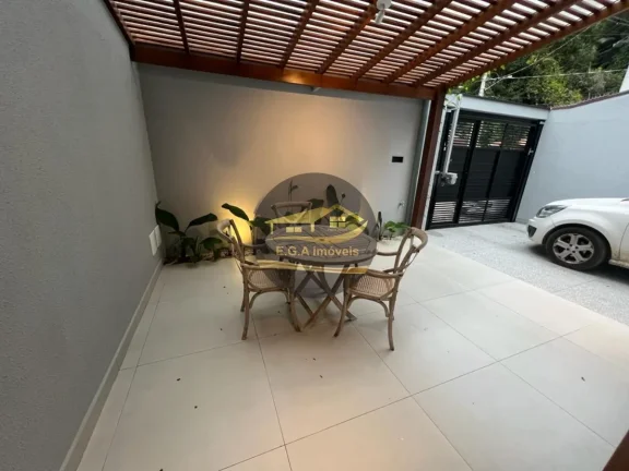 Imagem Casa na praia de Boiçucanga