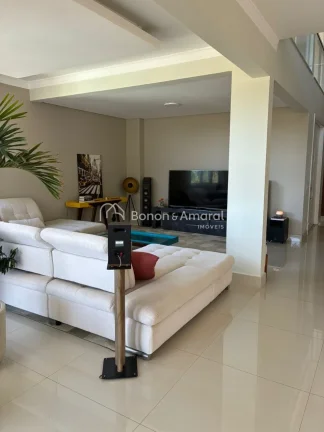 Imagem Excelente Casa à Venda em Valinhos - SP

Esta casa está situada em uma localização privilegiada,...