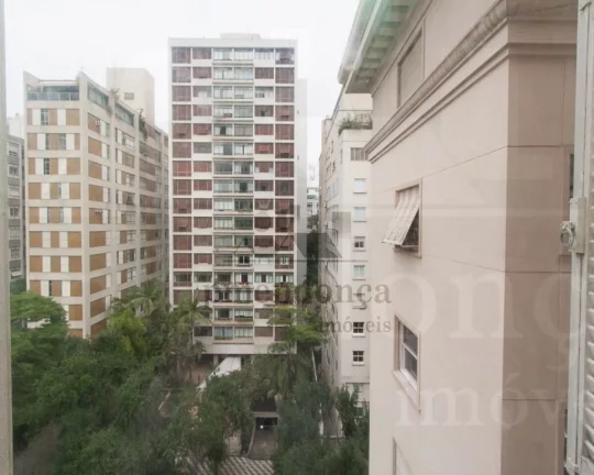 Imagem Apartamento com living para 3 ambientes, 4 dormitórios sendo 1 suíte, lavabo, copa, cozinha, área...