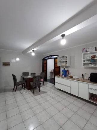 Imagem Sobrado a venda com 3 dorms sendo 1 suíte - Jardim Colonial