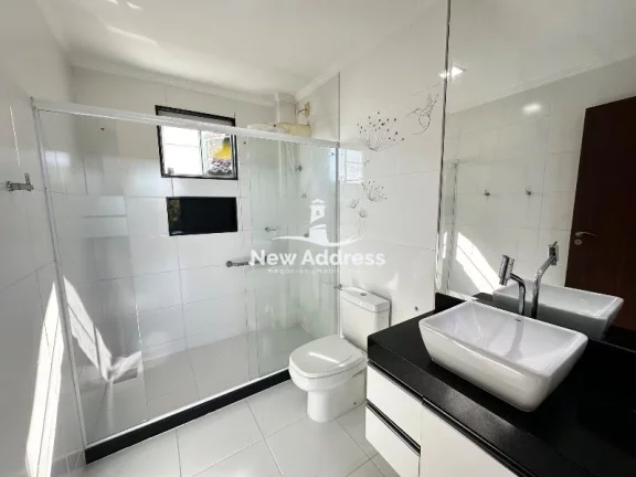 Imagem Surpreendente casa de 4 andares à venda em condomínio fechado no Retiro do Congo - Vila Velha