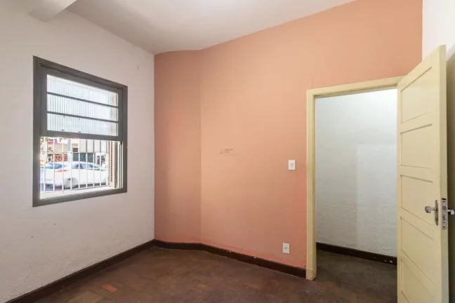 Imagem Sobrado com 2 residências (andar térreo e superior ) na Vila Romana. Documentação verificada, ótimo para locação