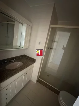 Imagem Vendo 3Q, Praia da Barra, 160m², cozinha planejada, armários, blindex, 2 vg, ônibus, clube, captação solar, recarga elétrica, tênis, futebol, squash