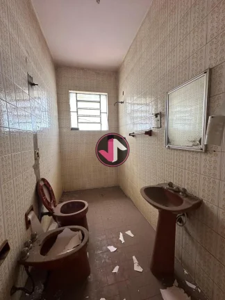 Imagem Aproveite a oportunidade de adquirir um imóvel comercial de alto padrão em Cuiabá, localizado no ...