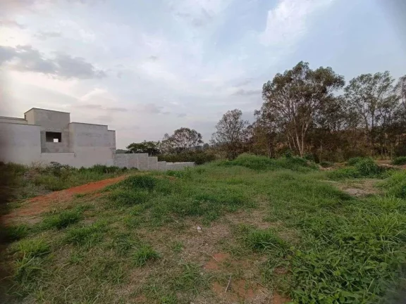 Imagem Qualidade de Vida e Oportunidade: Lote de 1000m2 em Condomínio Fechado no Marino Ceolin