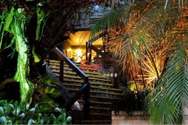 Imagem Casa com 7 dormitórios à venda, 454 m² por R$ 6.500.000 - Pr Ferradura - Armação dos Búzios/RJ