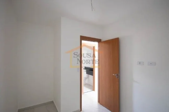 Imagem Apartamento com 35m², dispõe de 2 dormitórios, 1 banheiro, sala dois ambientes, cozinha com gabin...