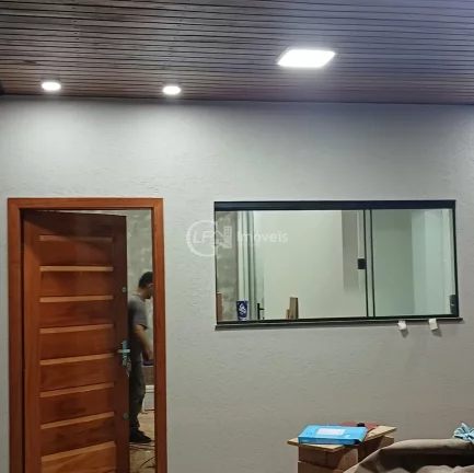 Imagem Imperdível oportunidade: Casa à venda em Campo Grande-MS, Vila Almeida. 3 quartos, 1 suíte, 1 sala, 2 banheiros, 1 vaga de garagem.