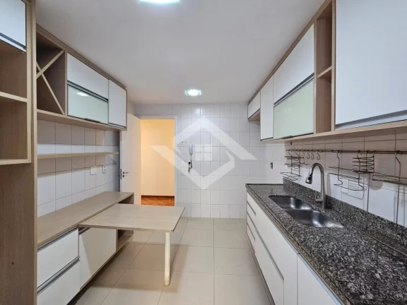 Imagem Cobertura Duplex à Venda na Freguesia: 4 Quartos no Reserva dos Pássaros