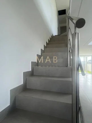 Imagem Oportunidade única: Casa à venda em Florianópolis-SC, Campeche. 3 quartos, 1 suíte, 2 salas, 2 banheiros, 1 vaga, 148m².