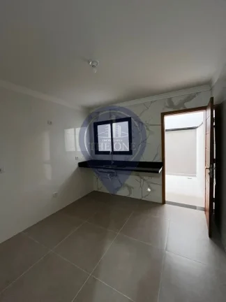 Imagem Casa à venda na Vila Romero, São Paulo-SP: 3 quartos, 1 suíte, 3 vagas - Visite já!
