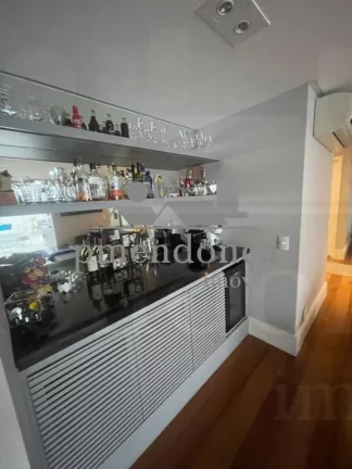 Imagem Apartamento Garden à venda na Vila Madalena com 150m2 , 2 suítes e 2 vagas.