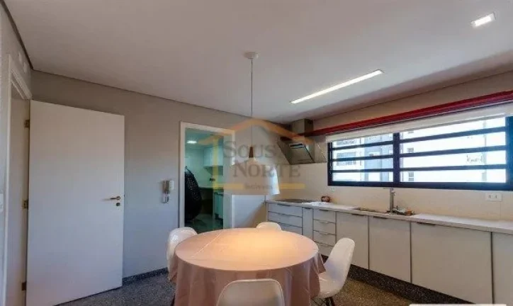 Imagem OPORTUNIDADE!!!!!
Cobertura, 3 dormitórios, sendo 3 suítes, closet, terraço, sala de jantar/estar...