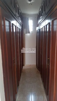 Imagem Casa à venda: 3 dormitórios, suíte, e muito mais no bairro Residencial Estados Unidos, em Uberaba