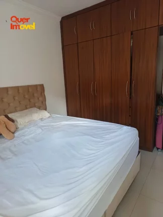 Imagem Casa em Condomínio à Venda em Ribeirão Preto-SP, Parque São Sebastião: 3 quartos, 1 suíte, 2 salas, 3 banheiros, 2 vagas. 115m². Quer Imóvel Negócios Imobiliários.