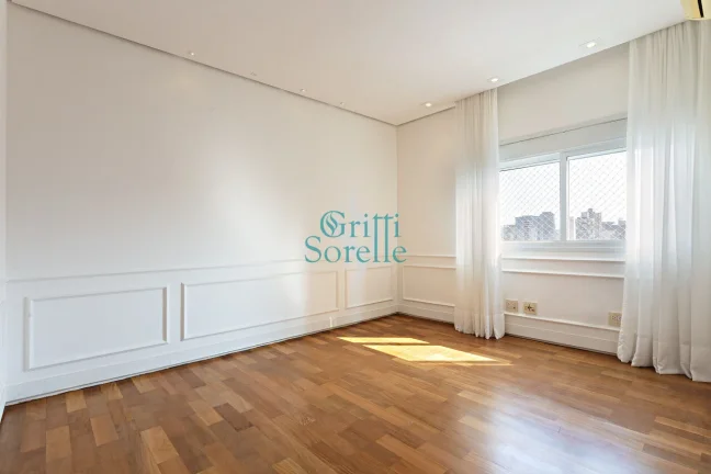 Imagem Excelente Apartamento à Venda na Vila Nova Conceição - São Paulo/SP.,