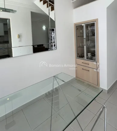 Imagem Casa muito bem distribuída em condomínio fechado, situada em uma das regiões mais valorizadas de ...