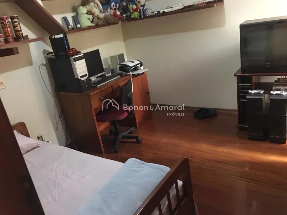Imagem Este espaçoso apartamento conta com 165m² bem distribuídos com 3 dormitórios, sendo 1 suíte com...
