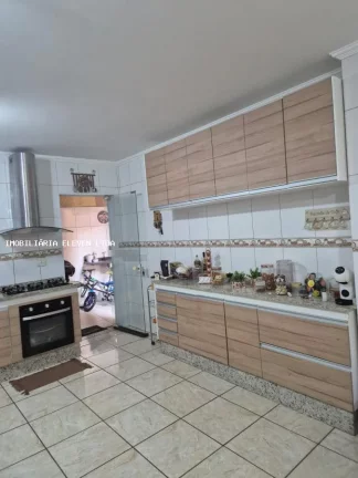 Sobrado para Locação em Guarulhos / SP no bairro Jardim Alice