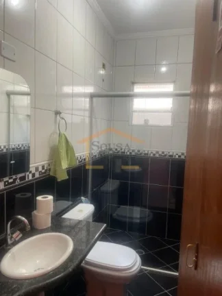 Imagem Sobrado 130m², dispõe de 2 dormitórios, sendo 1 suite, 2 banheiros, sendo um dele da edícula, sa...