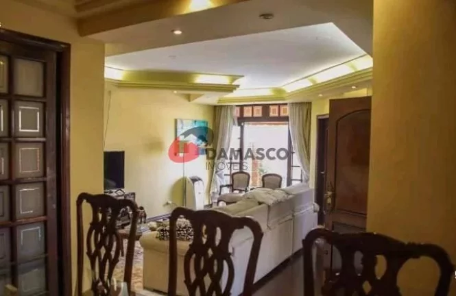 Imagem Sobrado à venda 3 Quartos, 3 Suites, 4 Vagas, 245M², Cerâmica, São Caetano do Sul - SP
