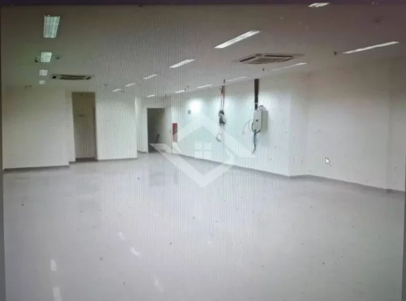 Imagem Loja Comercial 532m² na Rua da Carioca | Centro do Rio | Frente de Rua